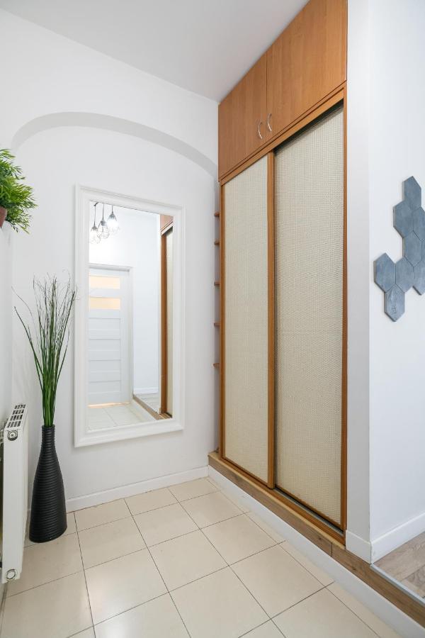 Cozy Modern Studio Green Apartment In Old Town Kraków Exteriör bild